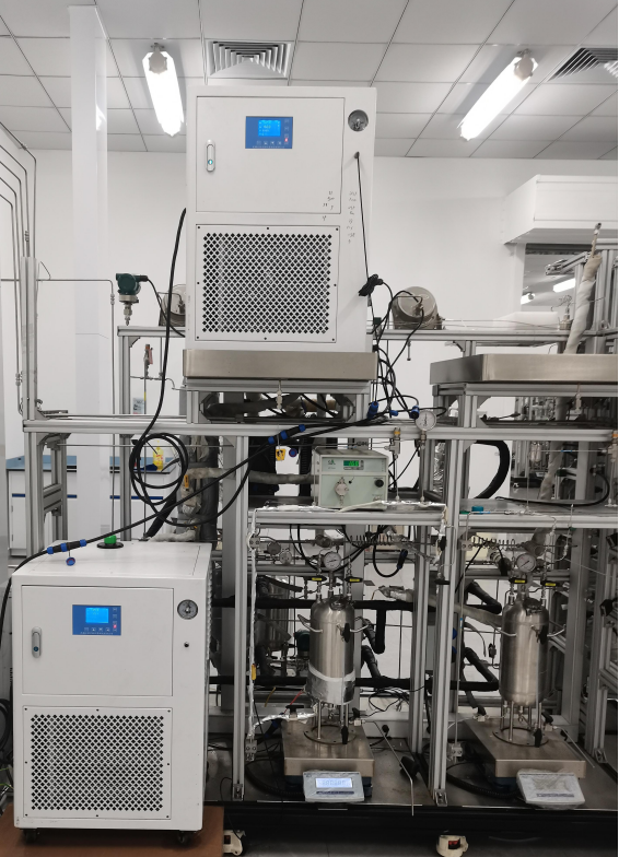 高低溫一體機(jī)控溫PAO合成連續(xù)聚合模擬試驗(yàn)裝置 高低溫一體機(jī)控溫PAO合成連續(xù)聚合模擬試驗(yàn)裝置